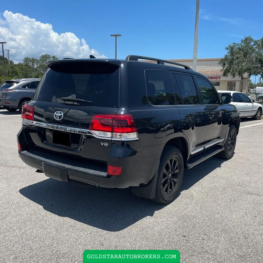 2018 Toyota Land Cruiser Base