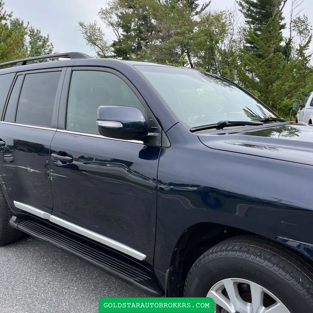 2016 Toyota Land Cruiser Base