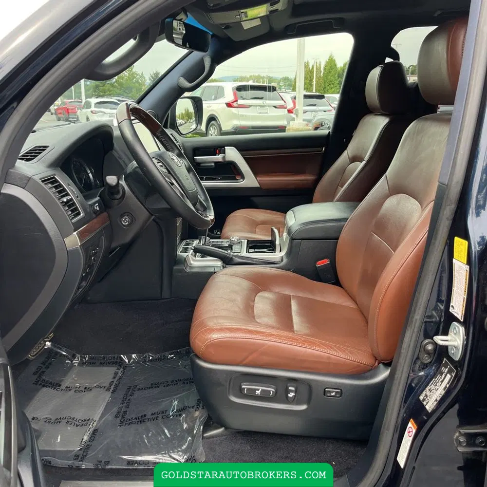 2016 Toyota Land Cruiser Base