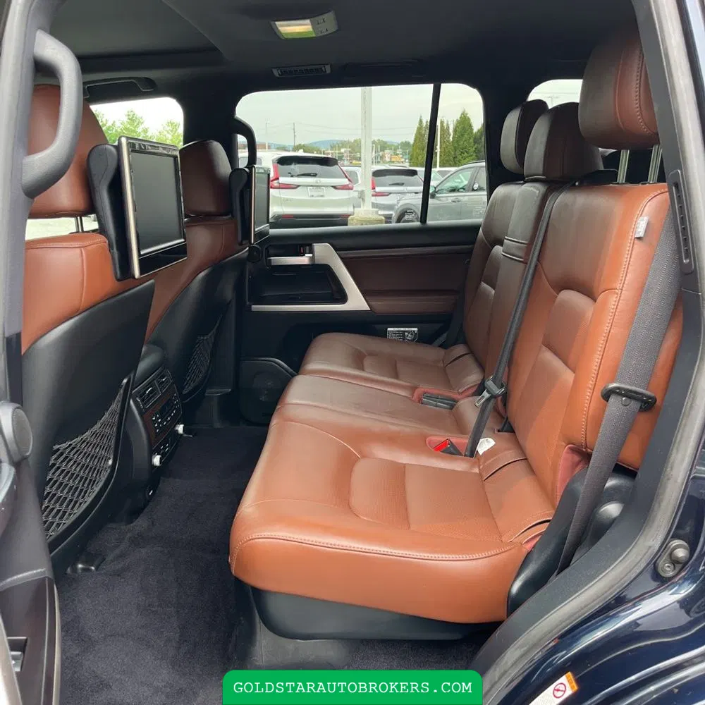 2016 Toyota Land Cruiser Base