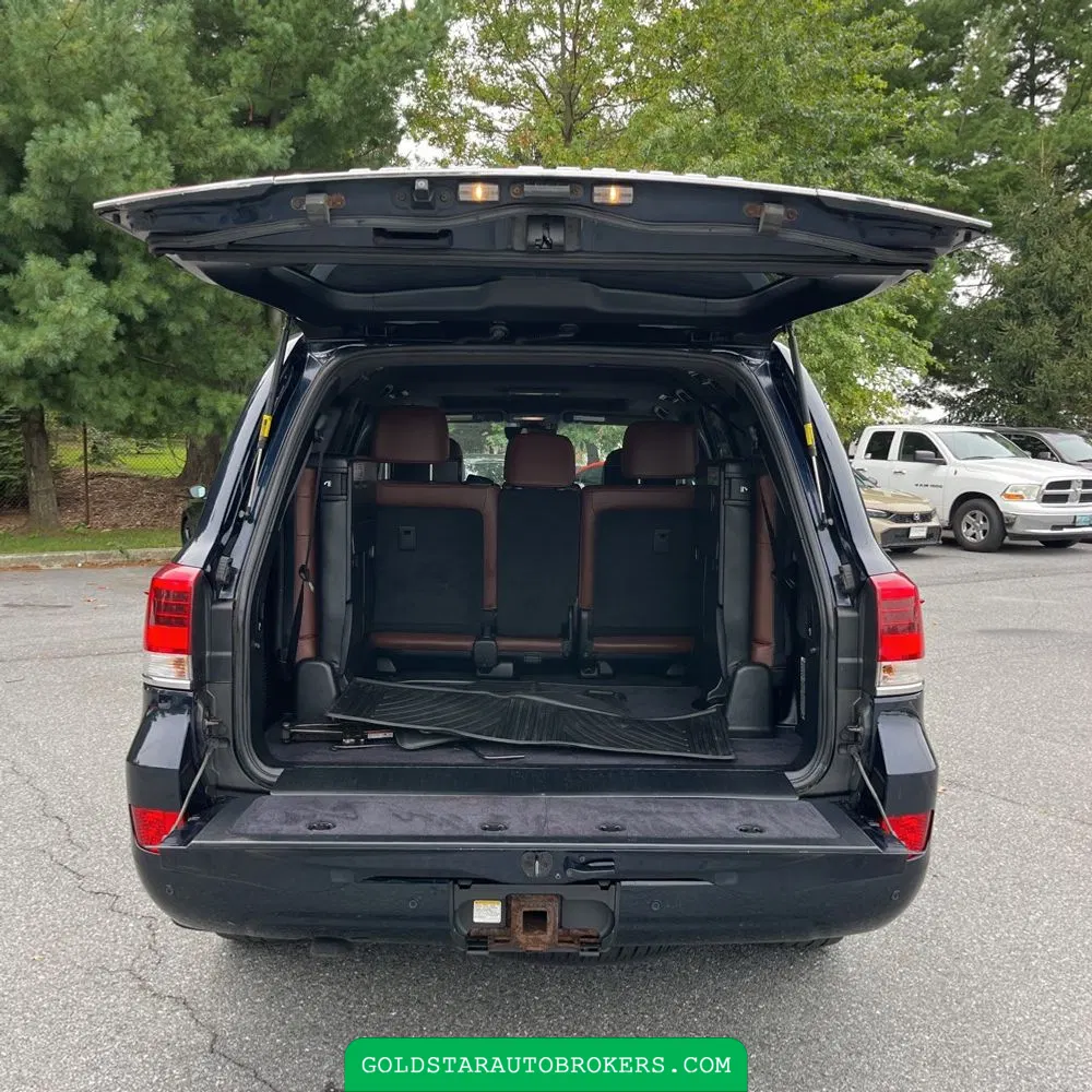 2016 Toyota Land Cruiser Base