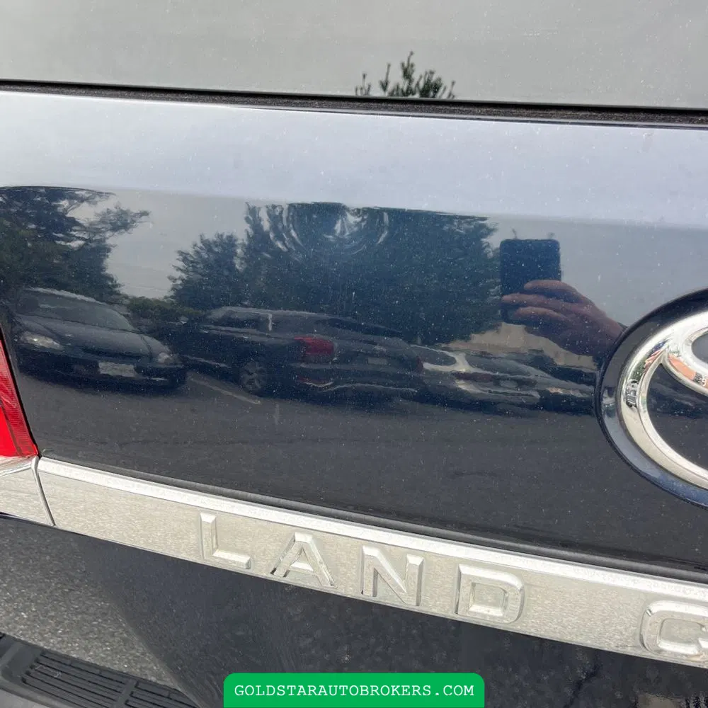 2016 Toyota Land Cruiser Base