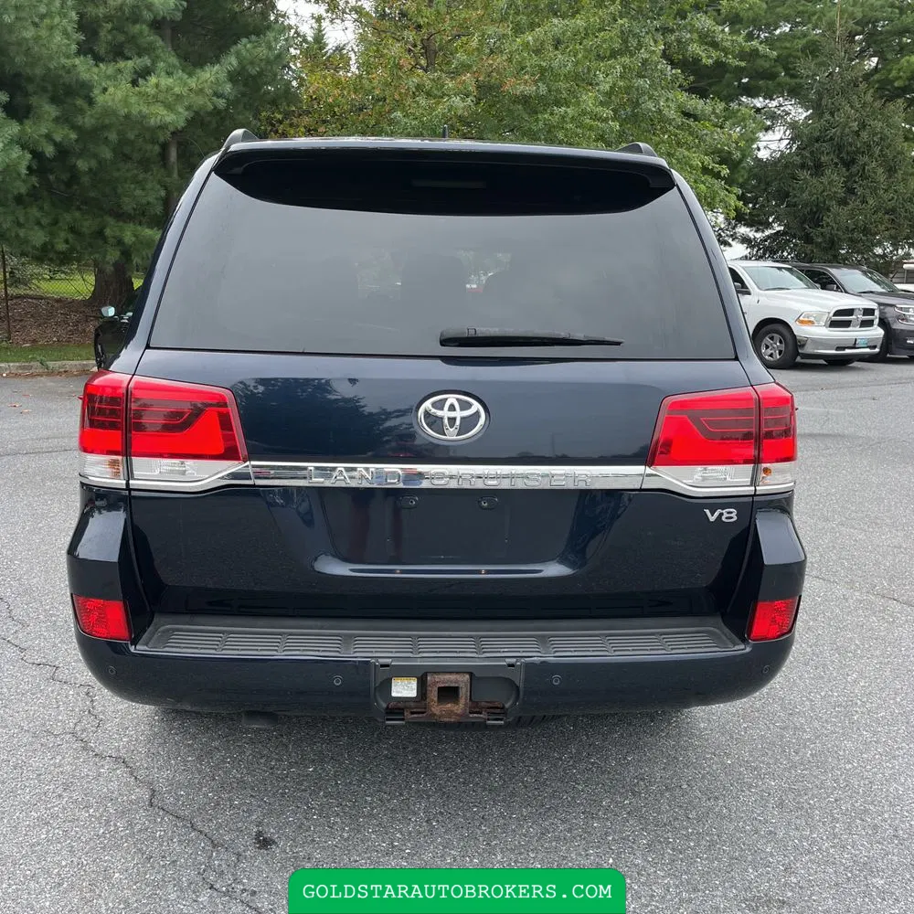 2016 Toyota Land Cruiser Base