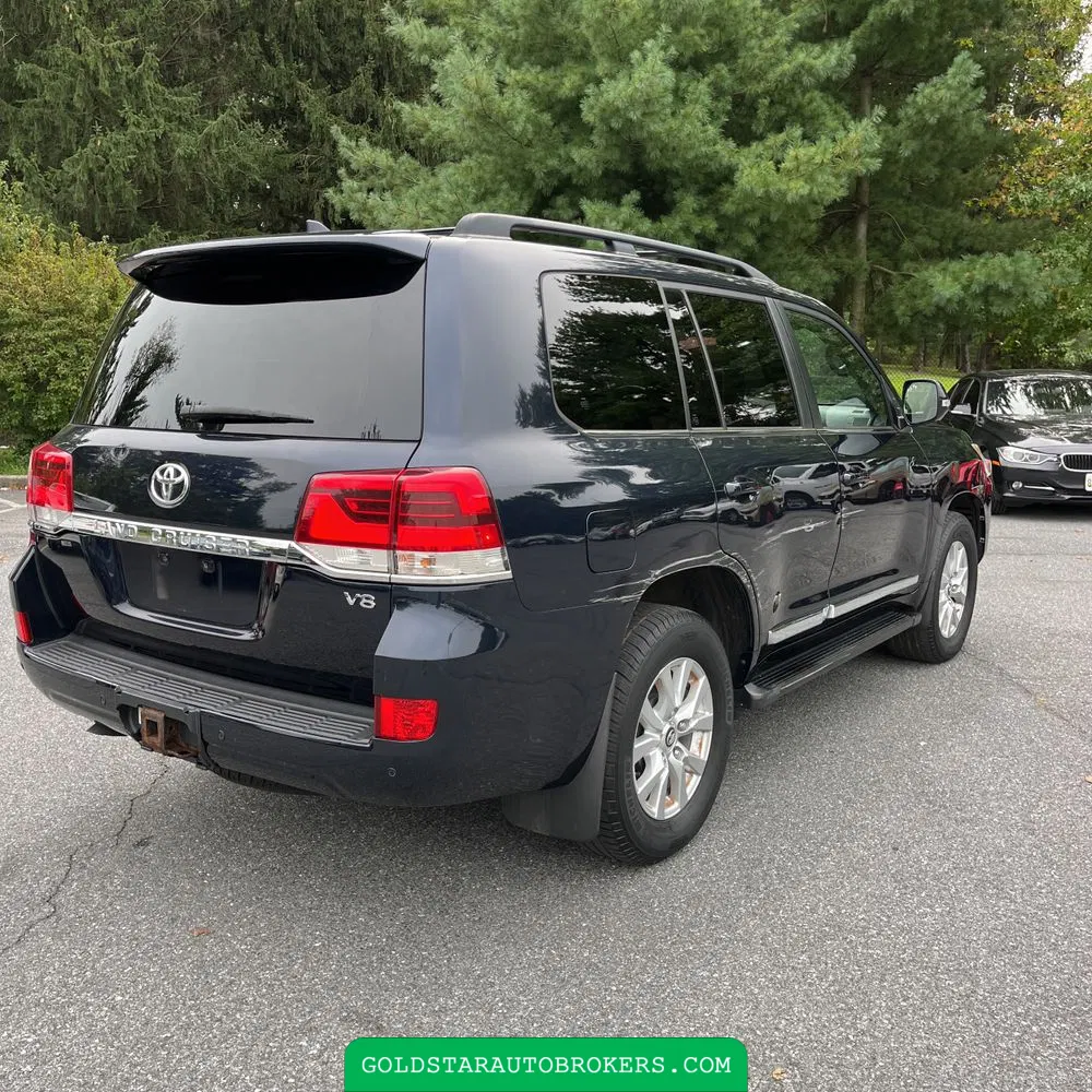 2016 Toyota Land Cruiser Base