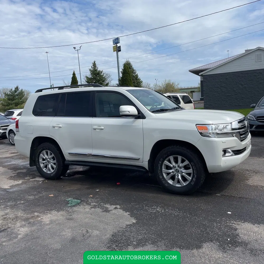 2017 Toyota Land Cruiser Base