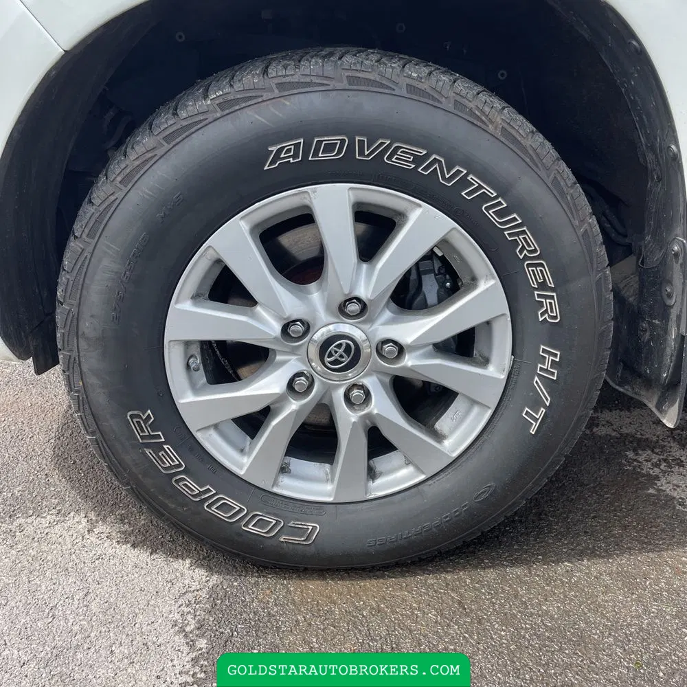 2017 Toyota Land Cruiser Base