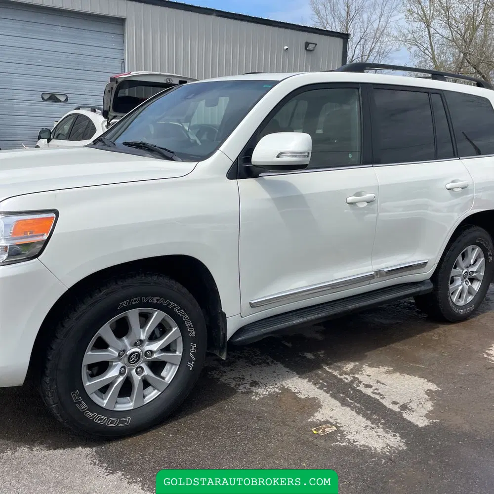 2017 Toyota Land Cruiser Base