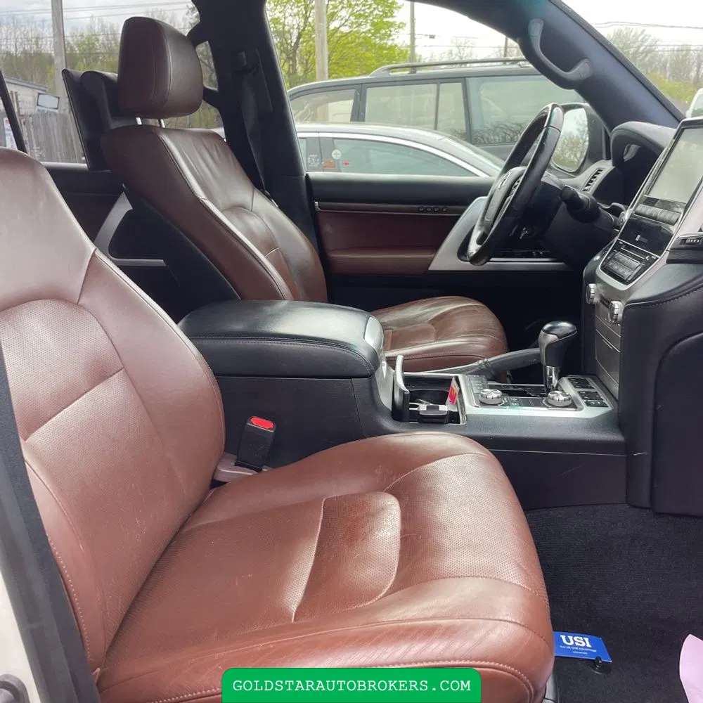 2017 Toyota Land Cruiser Base
