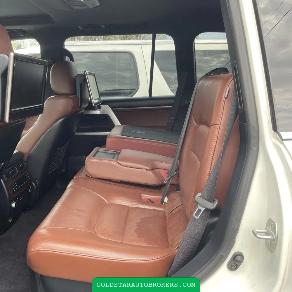 2017 Toyota Land Cruiser Base