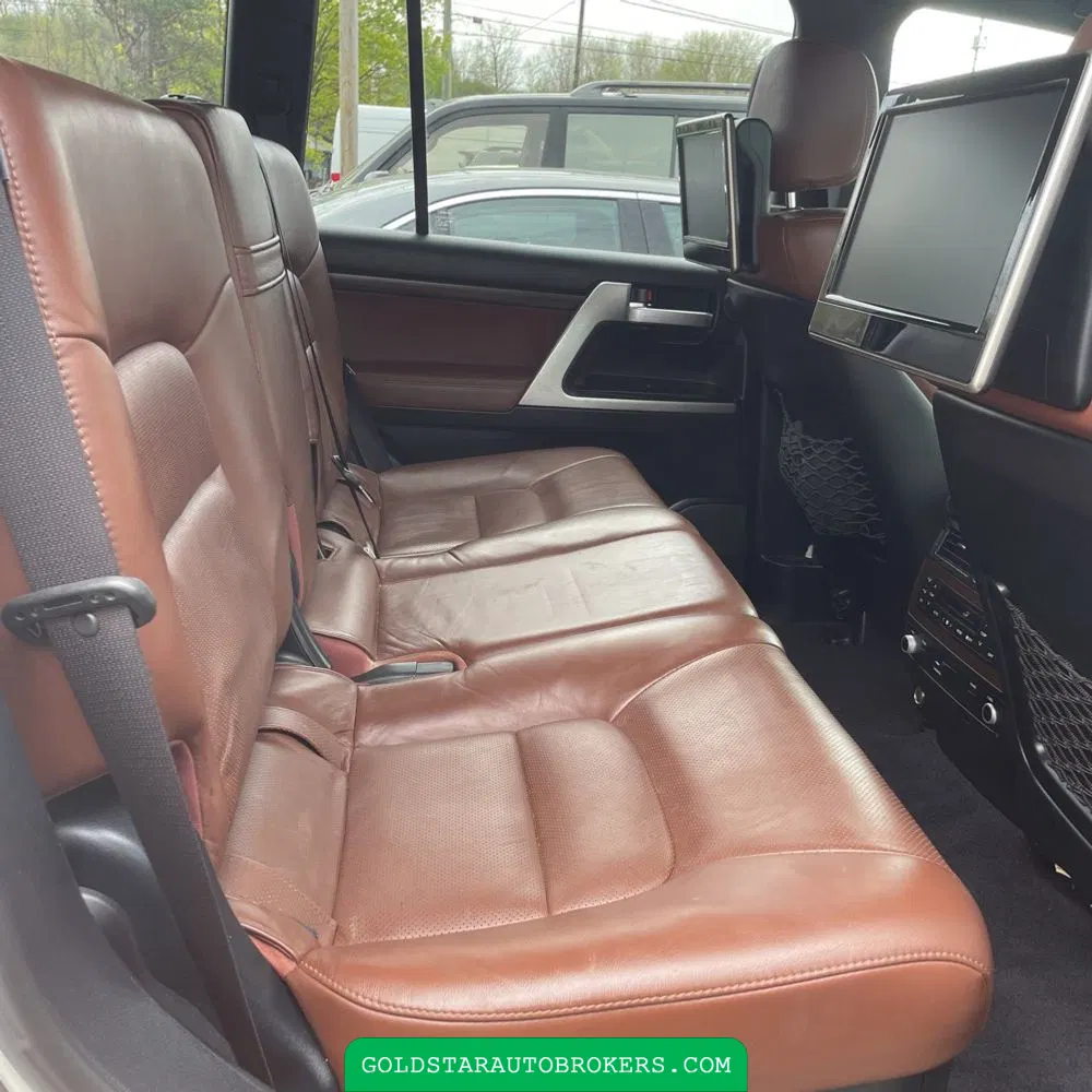 2017 Toyota Land Cruiser Base