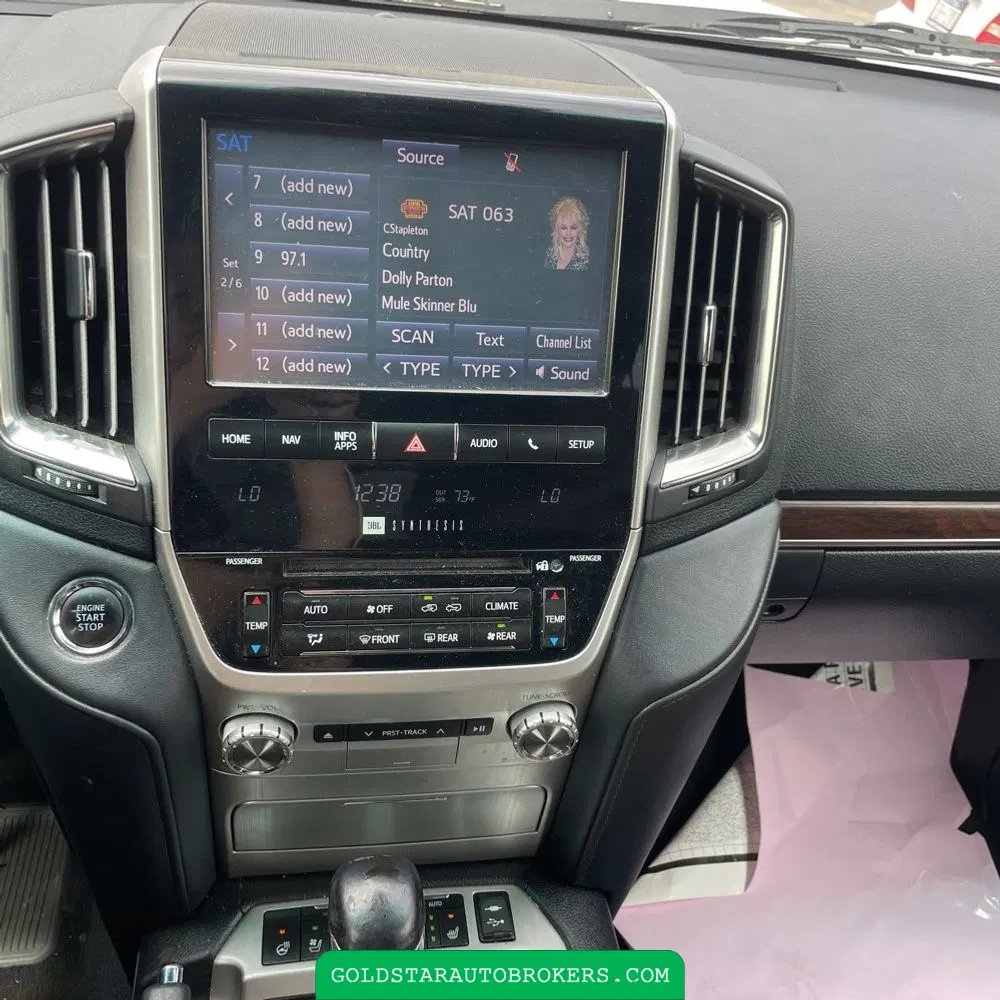 2017 Toyota Land Cruiser Base