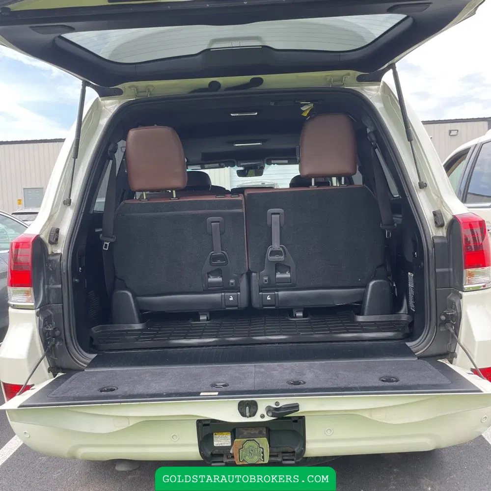 2017 Toyota Land Cruiser Base