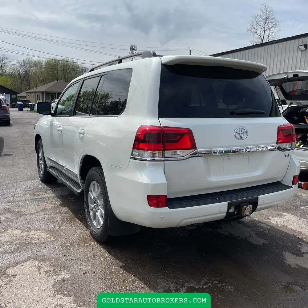 2017 Toyota Land Cruiser Base