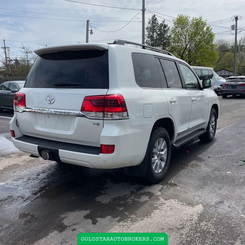 2017 Toyota Land Cruiser Base
