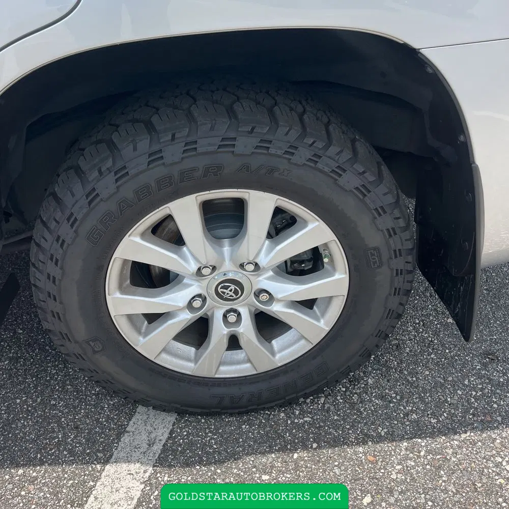 2020 Toyota Land Cruiser Base