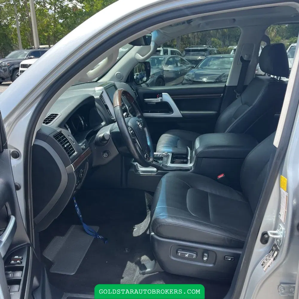 2020 Toyota Land Cruiser Base
