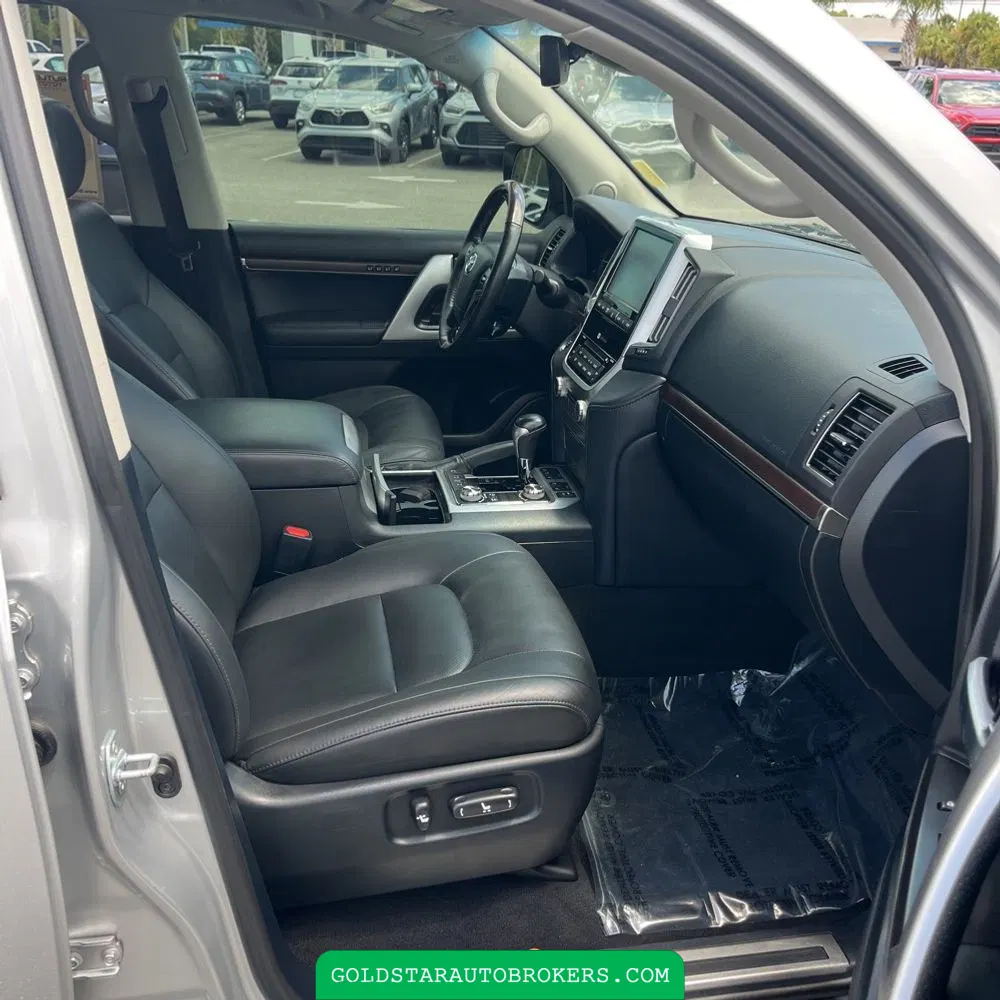 2020 Toyota Land Cruiser Base