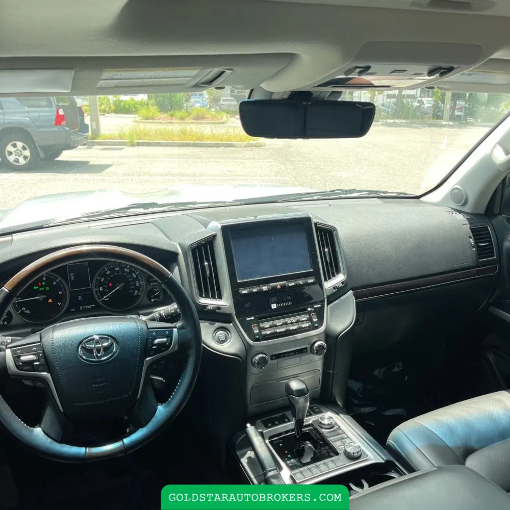 2020 Toyota Land Cruiser Base
