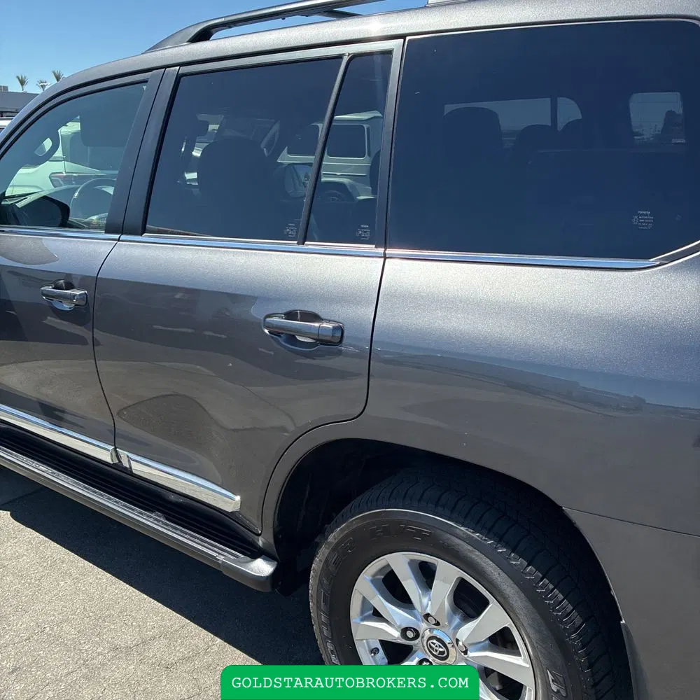 2018 Toyota Land Cruiser Base