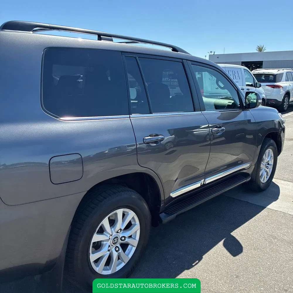 2018 Toyota Land Cruiser Base
