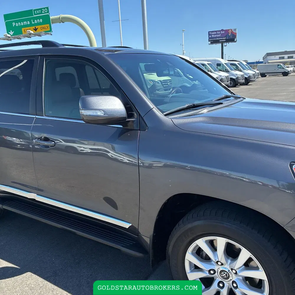 2018 Toyota Land Cruiser Base