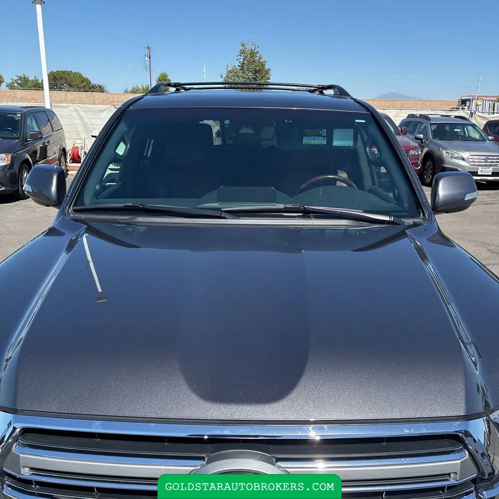 2018 Toyota Land Cruiser Base