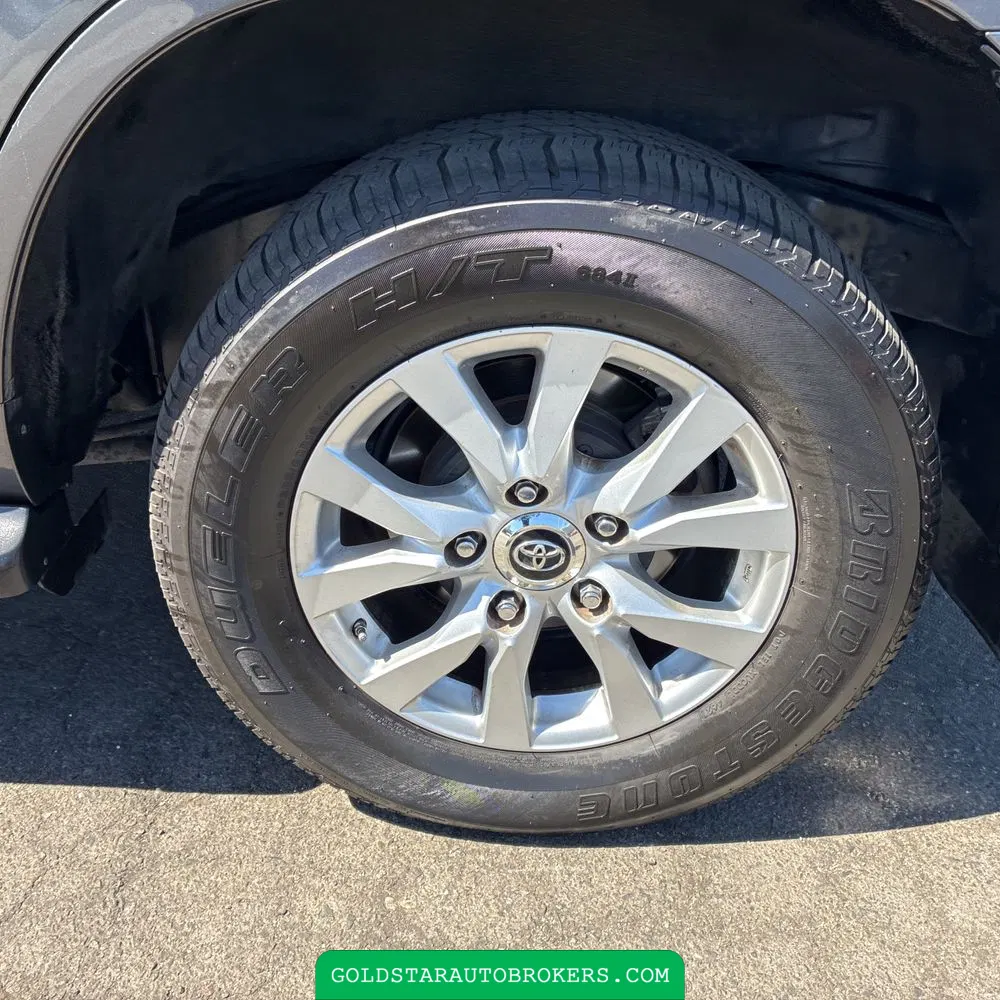 2018 Toyota Land Cruiser Base
