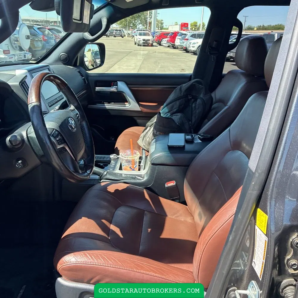 2018 Toyota Land Cruiser Base