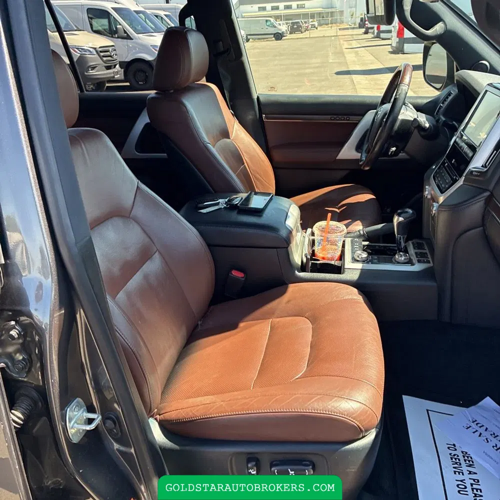 2018 Toyota Land Cruiser Base