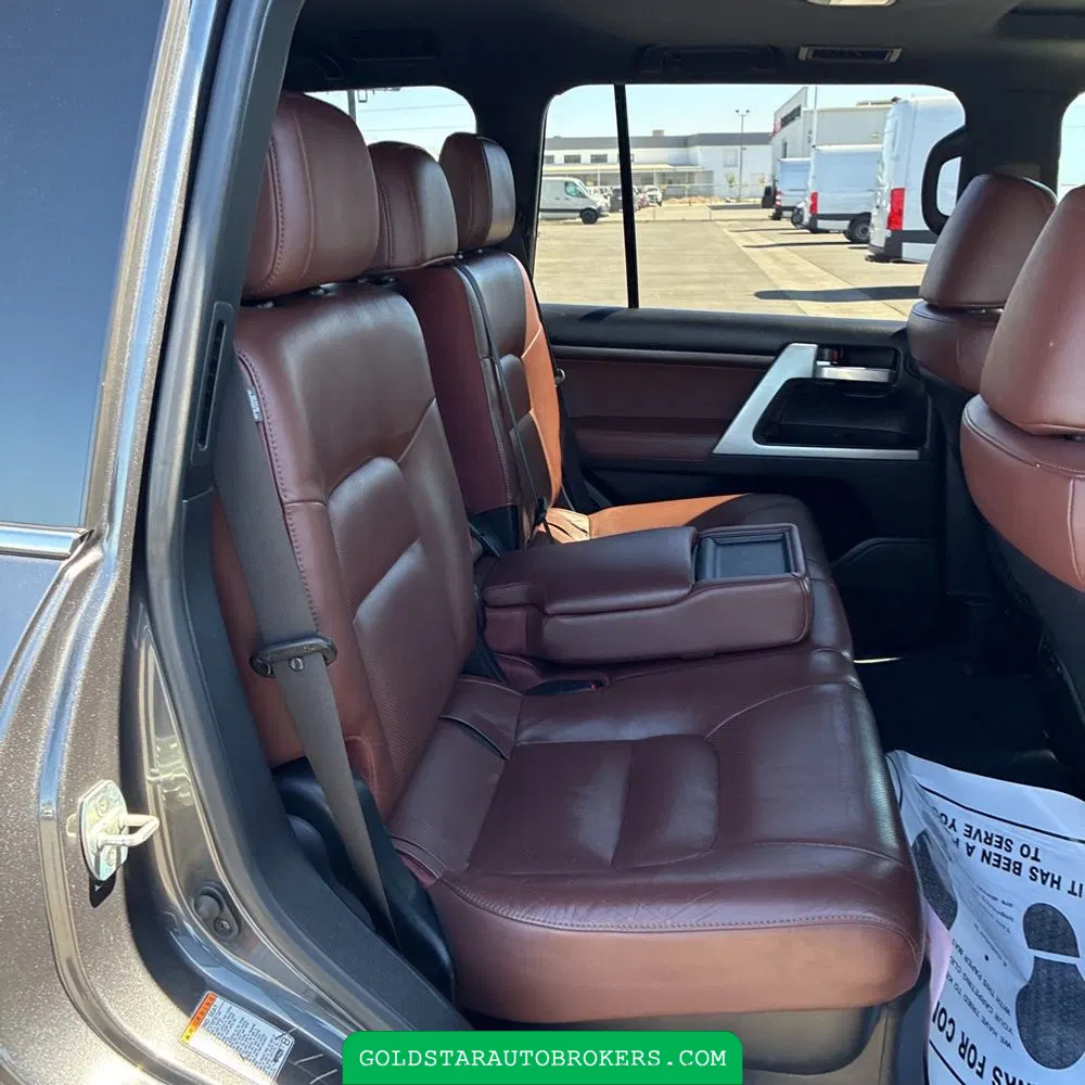 2018 Toyota Land Cruiser Base