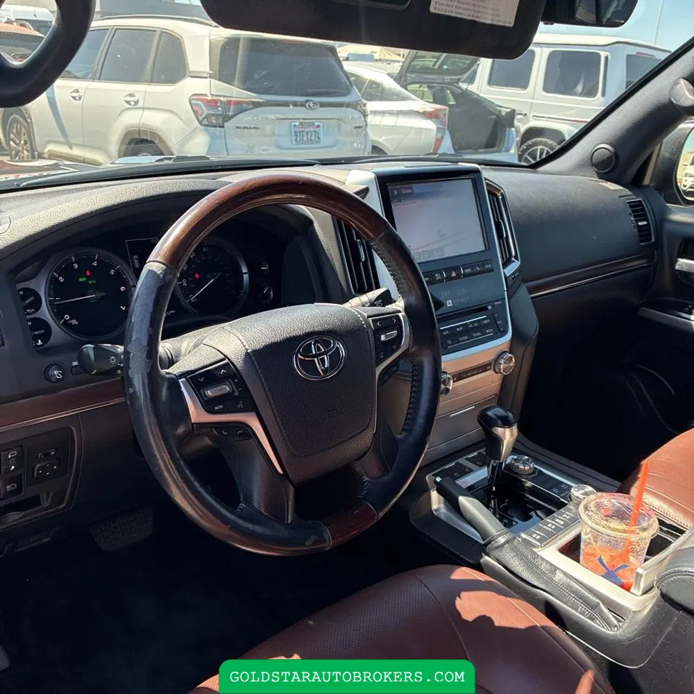 2018 Toyota Land Cruiser Base