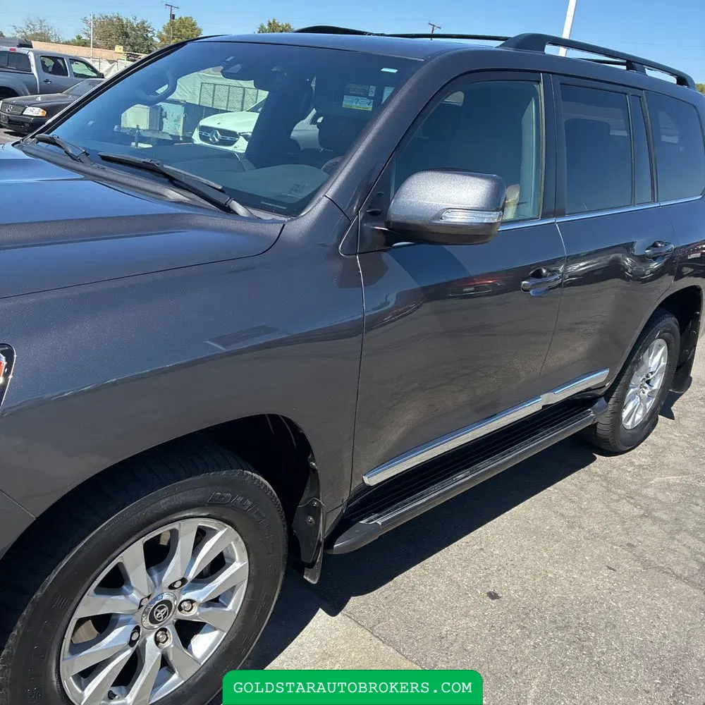 2018 Toyota Land Cruiser Base