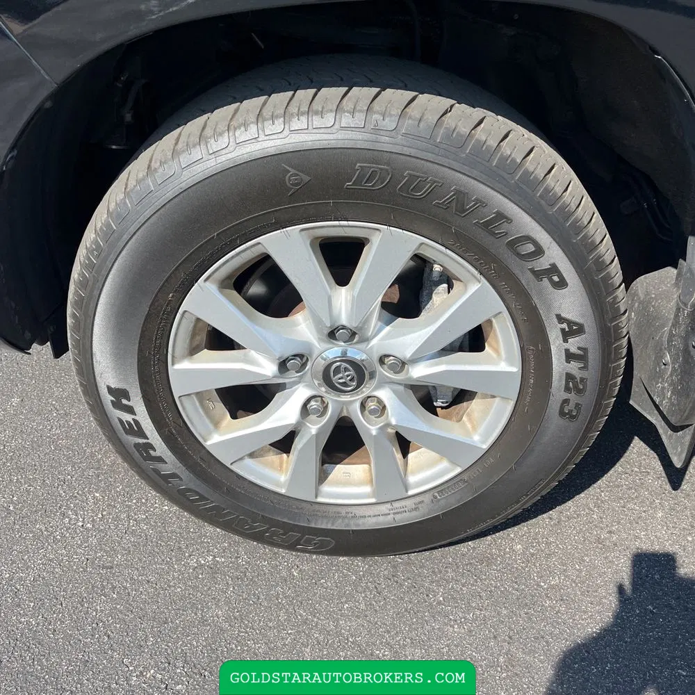 2020 Toyota Land Cruiser Base