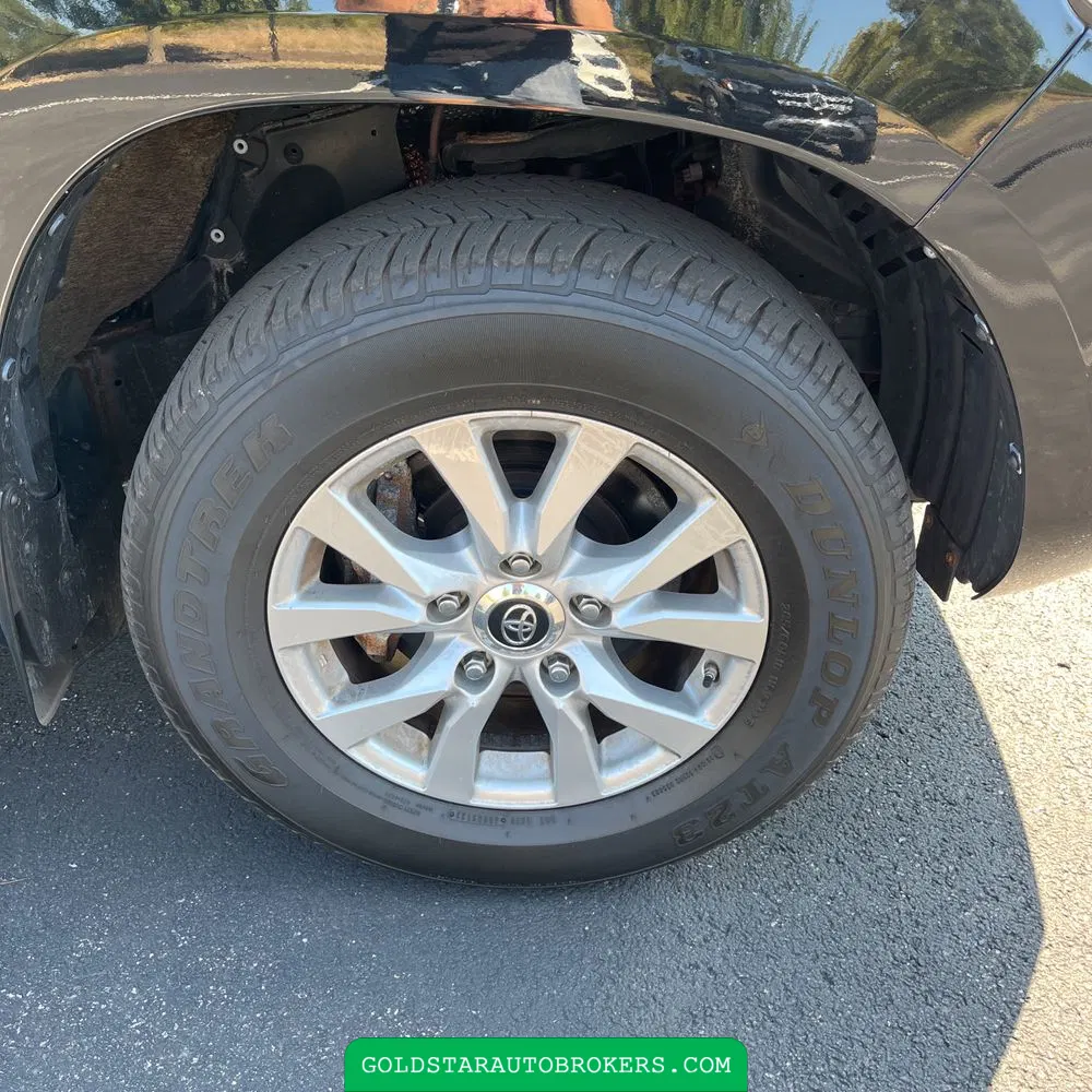 2020 Toyota Land Cruiser Base