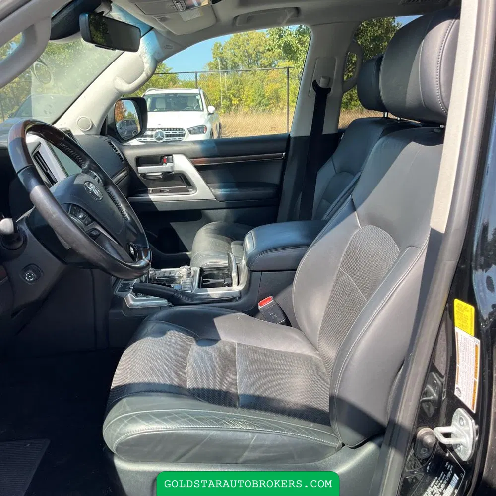 2020 Toyota Land Cruiser Base