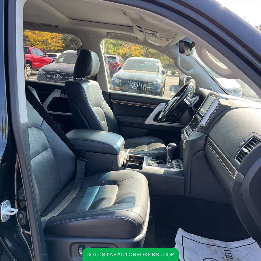 2020 Toyota Land Cruiser Base