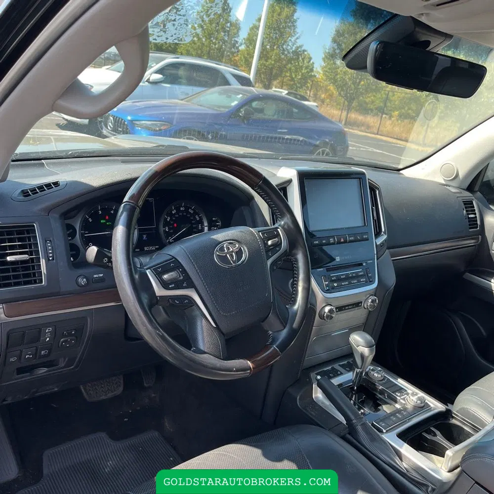 2020 Toyota Land Cruiser Base