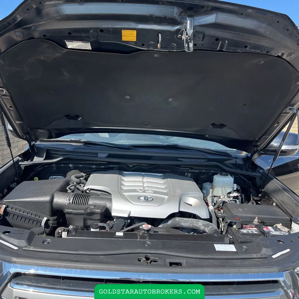 2020 Toyota Land Cruiser Base