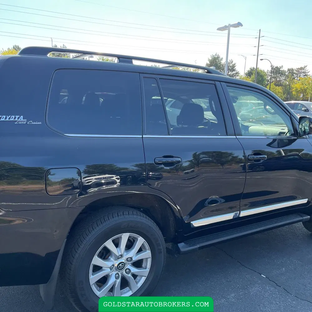 2020 Toyota Land Cruiser Base