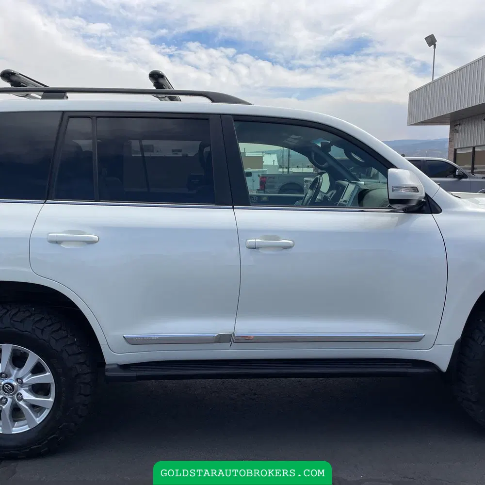 2019 Toyota Land Cruiser Base