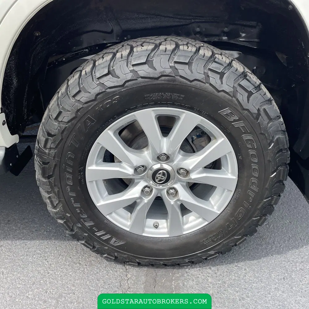 2019 Toyota Land Cruiser Base