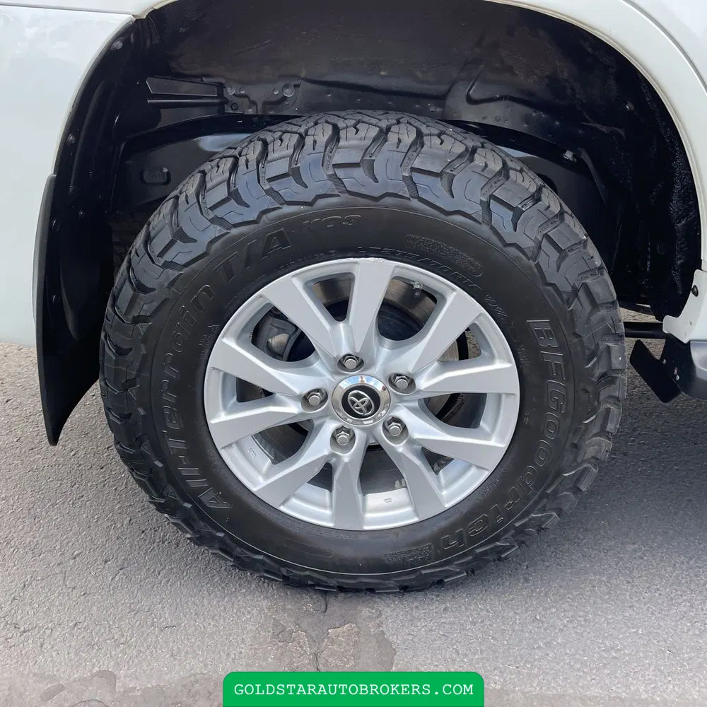 2019 Toyota Land Cruiser Base