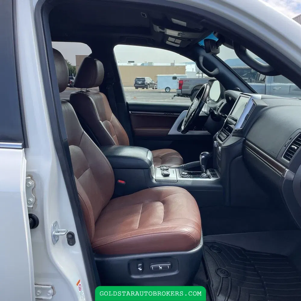2019 Toyota Land Cruiser Base