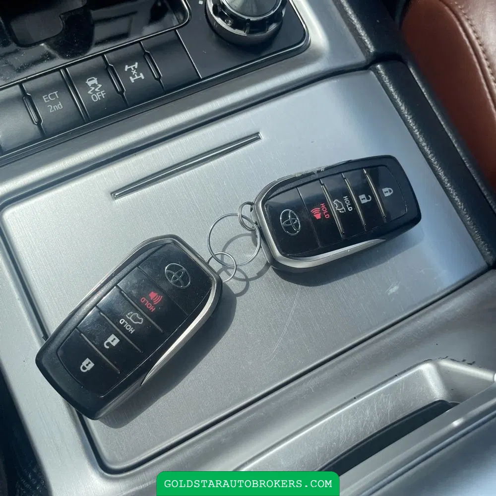 2019 Toyota Land Cruiser Base