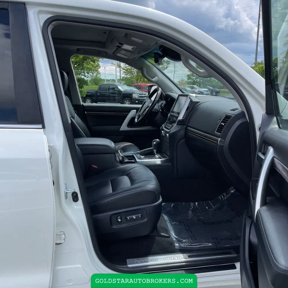 2020 Toyota Land Cruiser Base