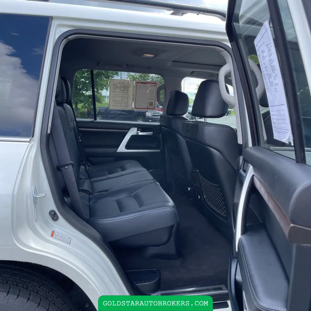 2020 Toyota Land Cruiser Base