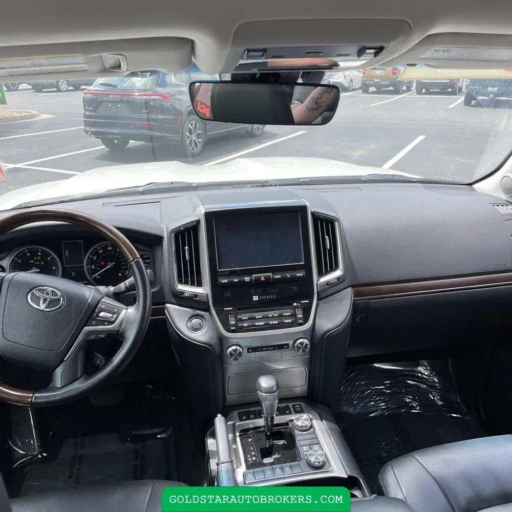 2020 Toyota Land Cruiser Base