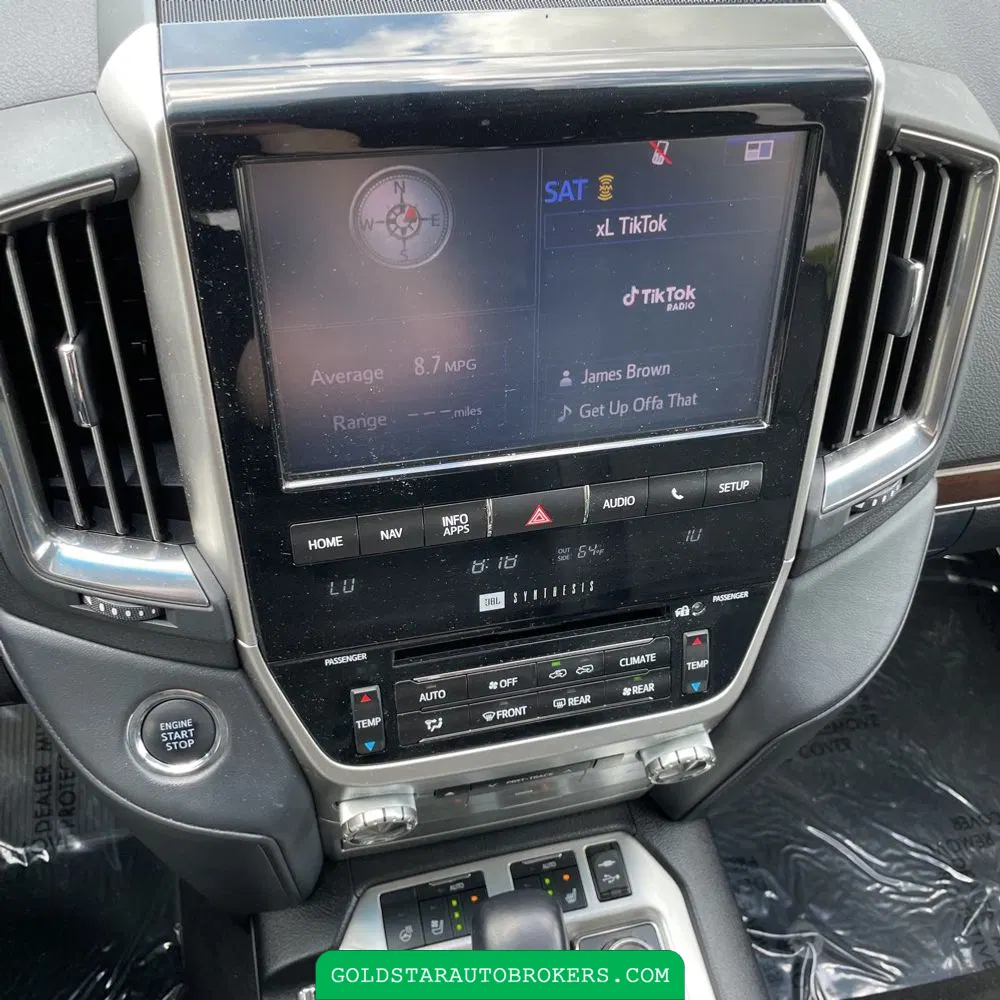 2020 Toyota Land Cruiser Base