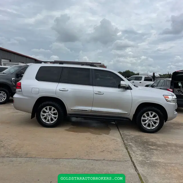 2018 Toyota Land Cruiser Base
