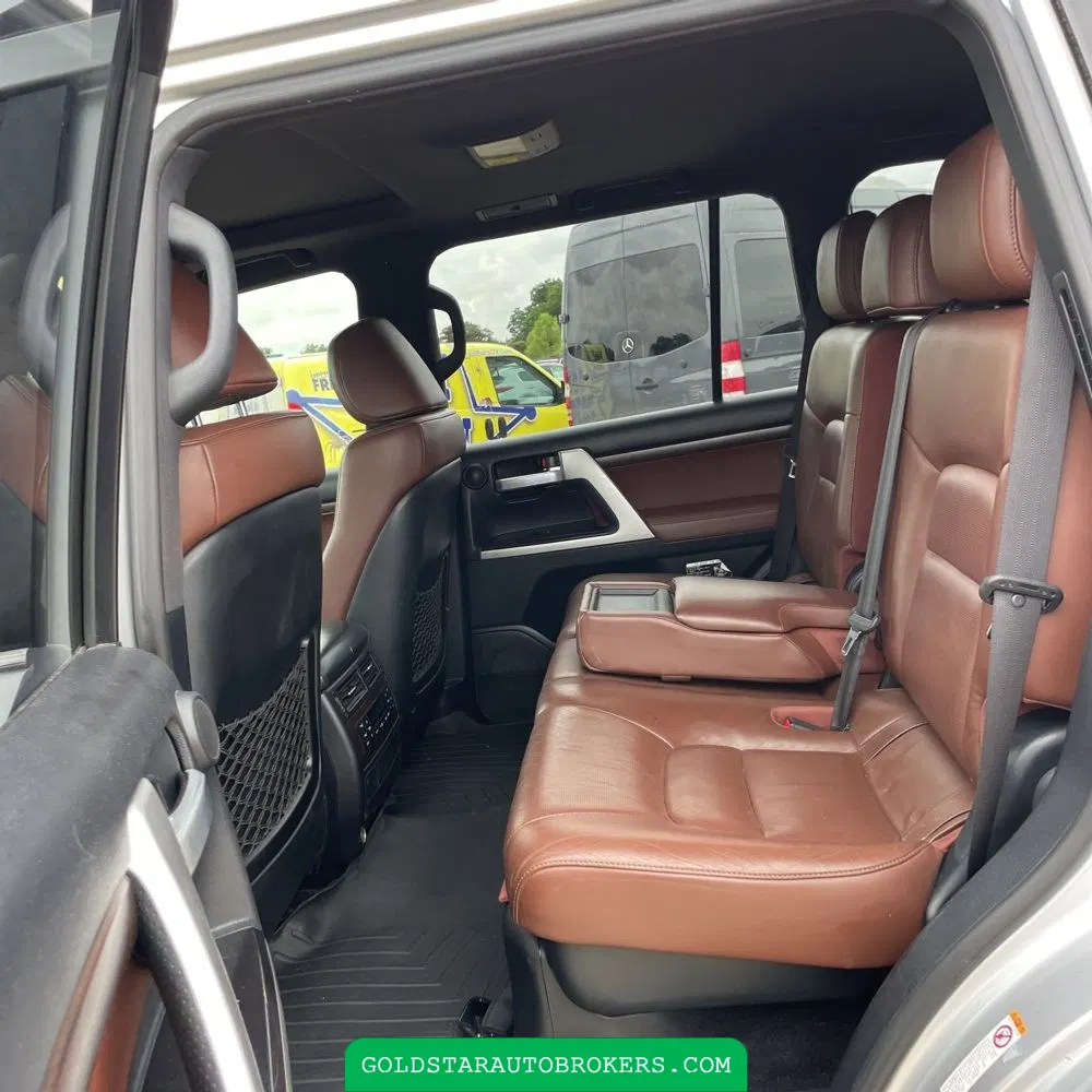 2018 Toyota Land Cruiser Base